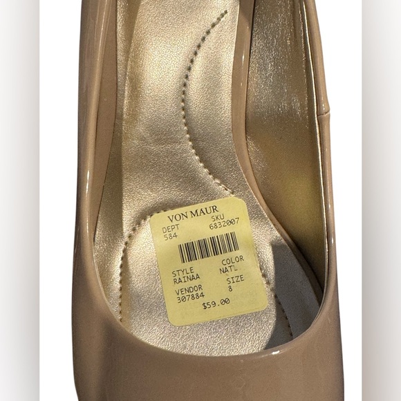 Elegant size 8 Tan Patent PU Peep Toe Heels by Bandolino - Picture 12 of 12